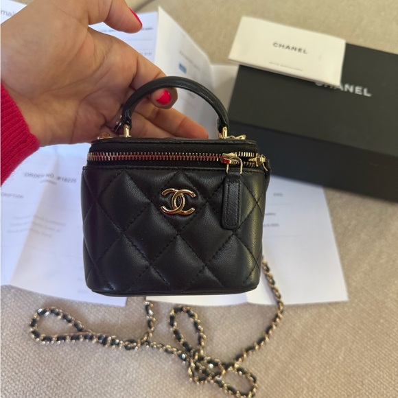 Authentic Chanel 2021 Lambskin Leather Mini Vanity Case, Box/Authenticity card - Picture 7 of 10